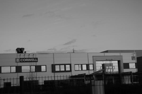 Dunakeszi Corwell csarnok: bazalt térbeton